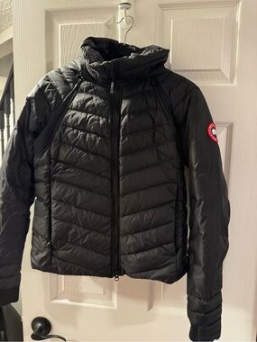 Canada Goose HyBridge Base Jacket Small Women’s